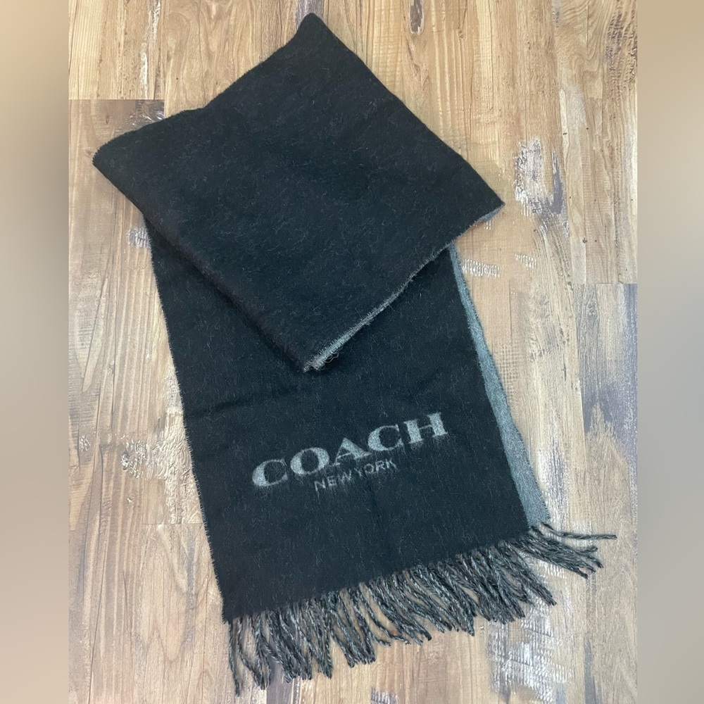 Men’s Coach Signature Scarf